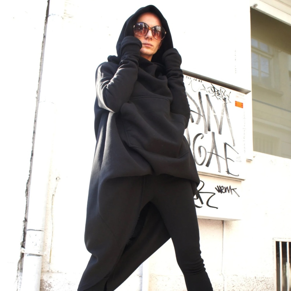 Black Maxi Tunic Hoodie with tulip hem